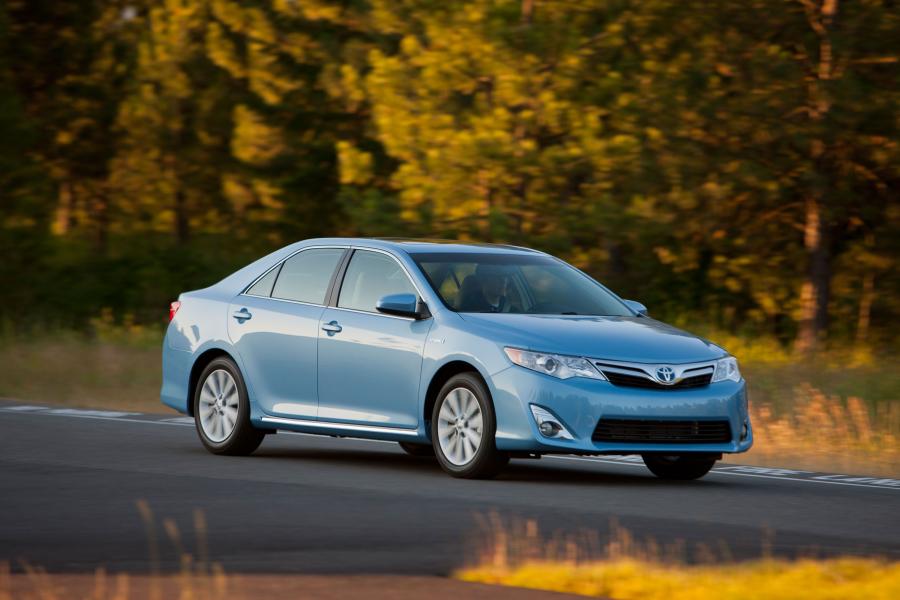  Toyota Camry Hybrid 2012 года  (фото 50 из 71)
